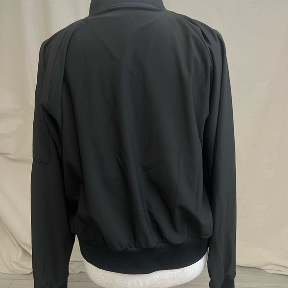 Alibon Fit Women’s Black Bomber Jacket Sz M Gold Zipper Athleisure Retro Travel - Picture 6 of 9